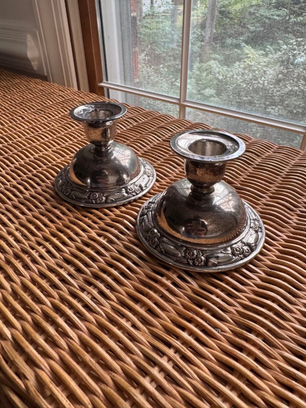 Oneida Silverplate Candlestick Holders Pair | Rose Rim